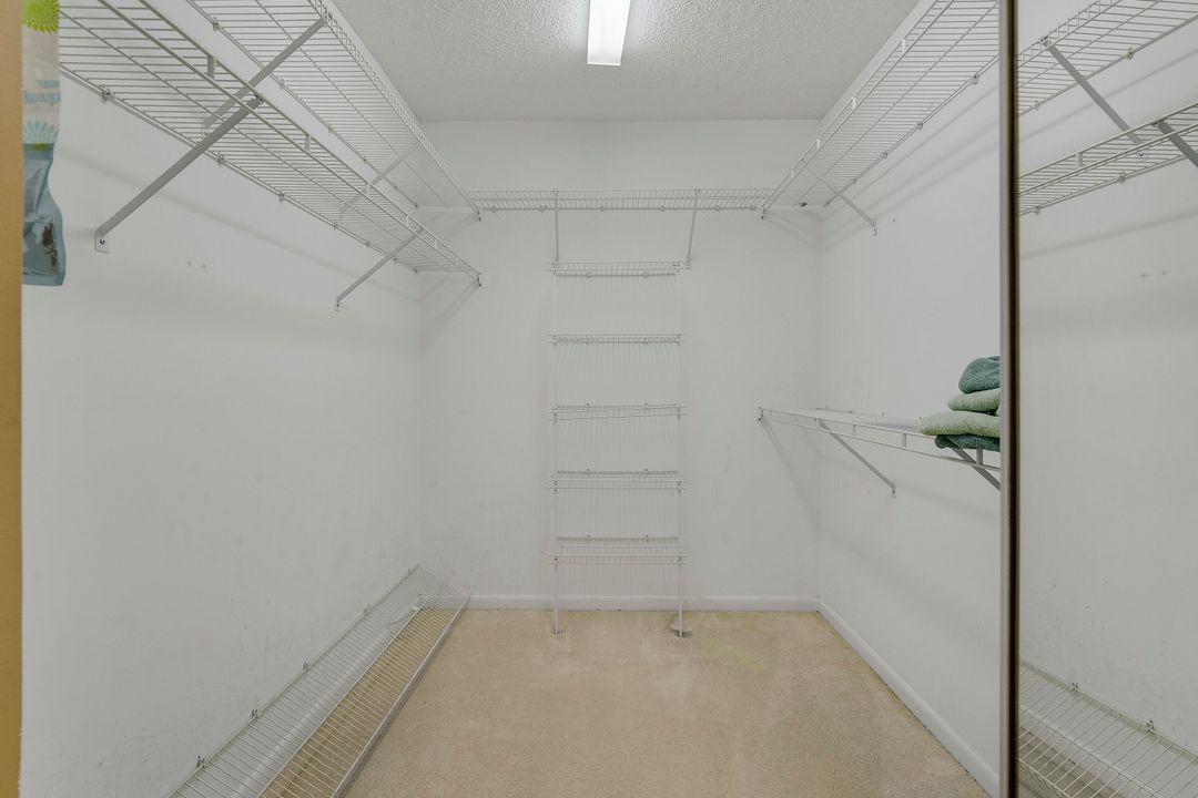 For Sale: $204,999 (3 beds, 2 baths, 1578 Square Feet)