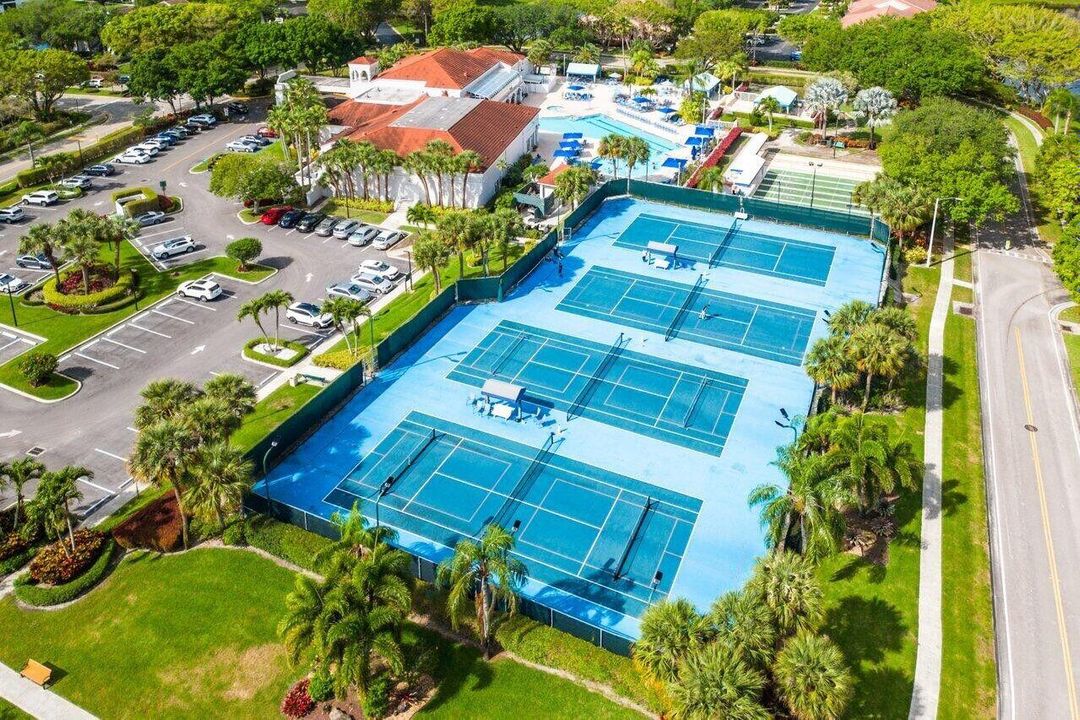 For Sale: $204,999 (3 beds, 2 baths, 1578 Square Feet)