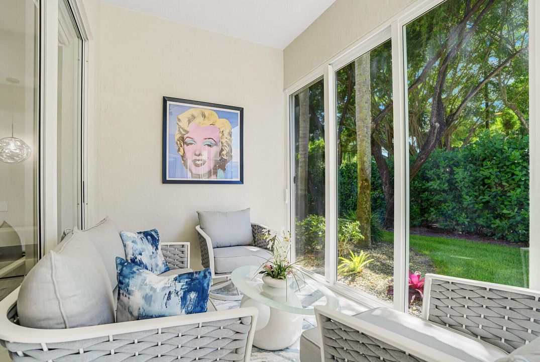 合同活跃: $299,000 (3 贝兹, 2 浴室, 1807 平方英尺)