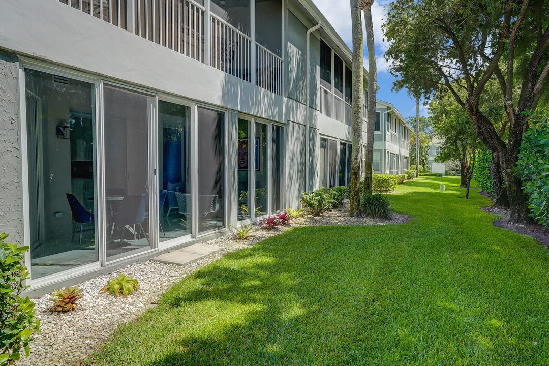 合同活跃: $299,000 (3 贝兹, 2 浴室, 1807 平方英尺)