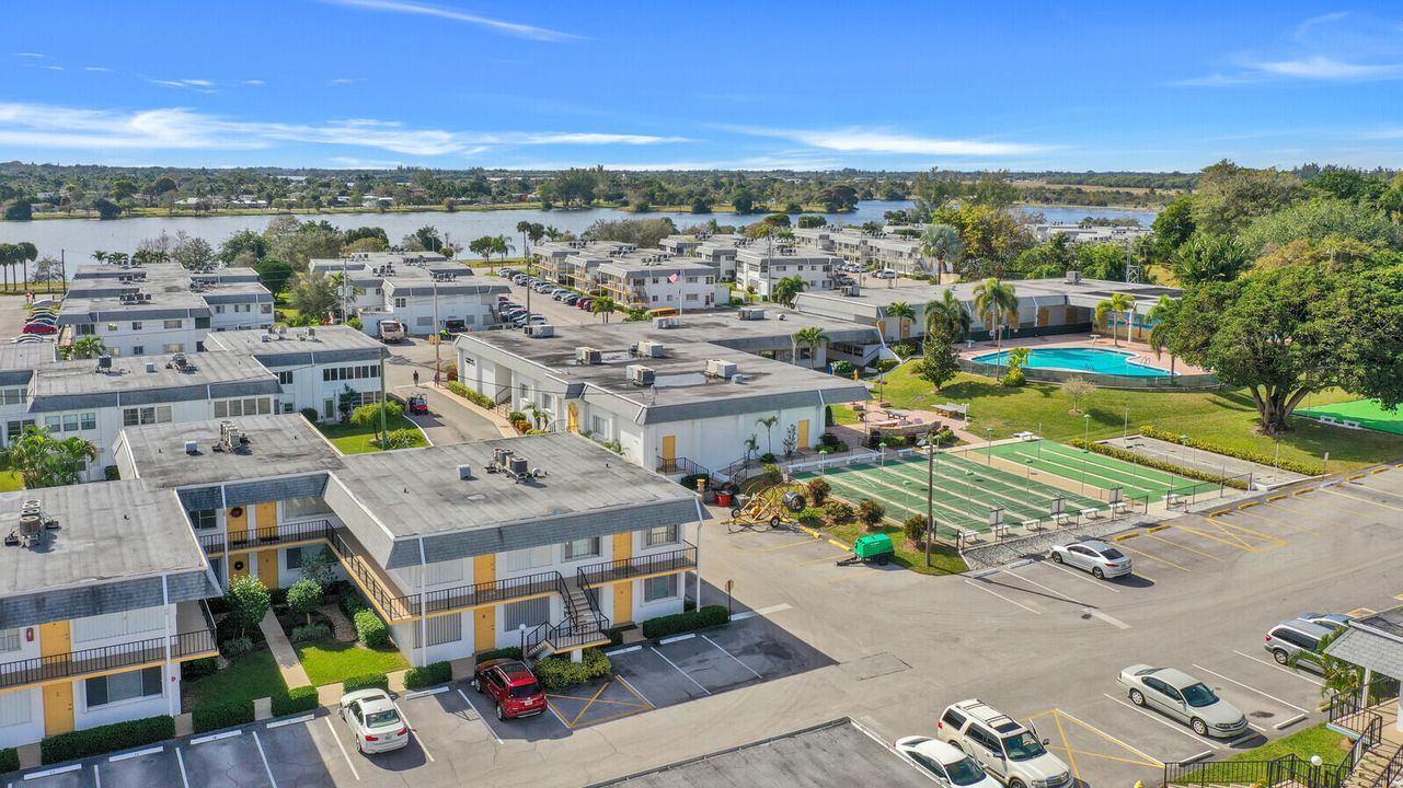 Active With Contract: $149,000 (2 beds, 2 baths, 819 Square Feet)