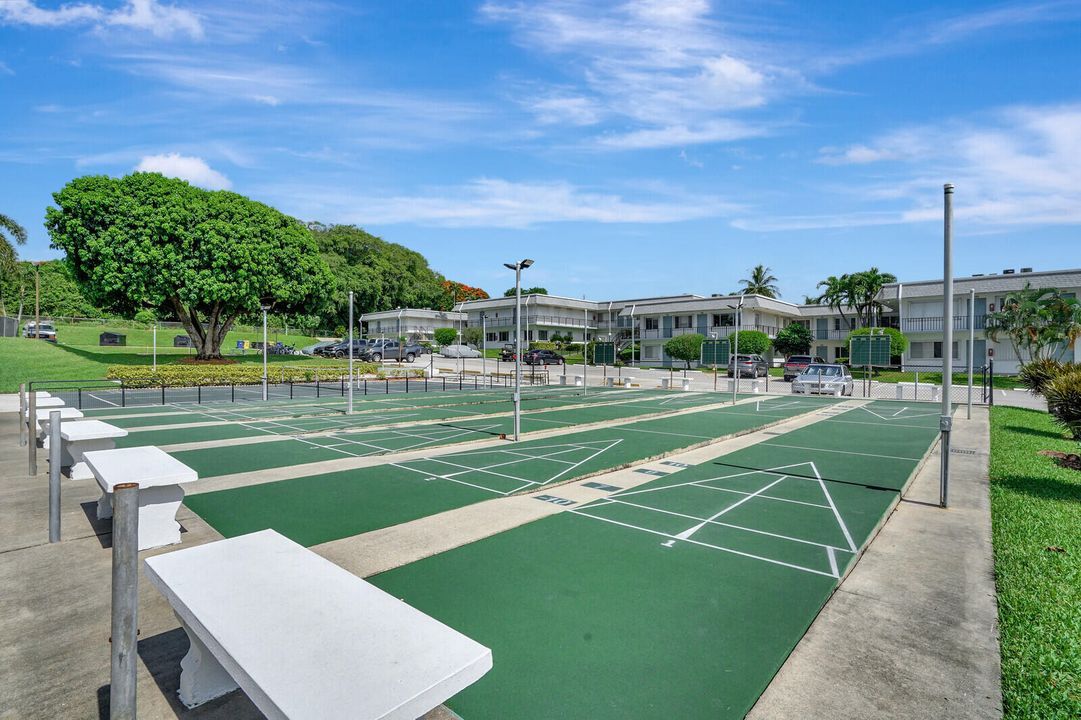 Active With Contract: $149,000 (2 beds, 2 baths, 819 Square Feet)