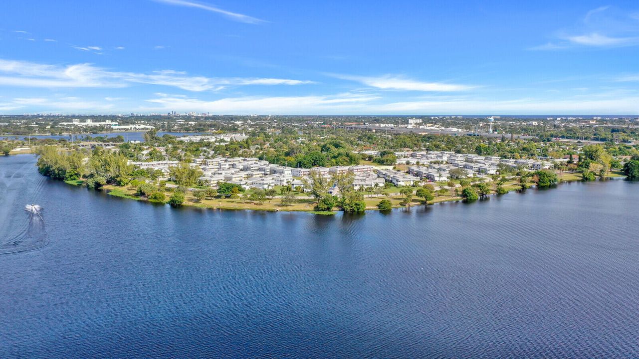 Active With Contract: $149,000 (2 beds, 2 baths, 819 Square Feet)