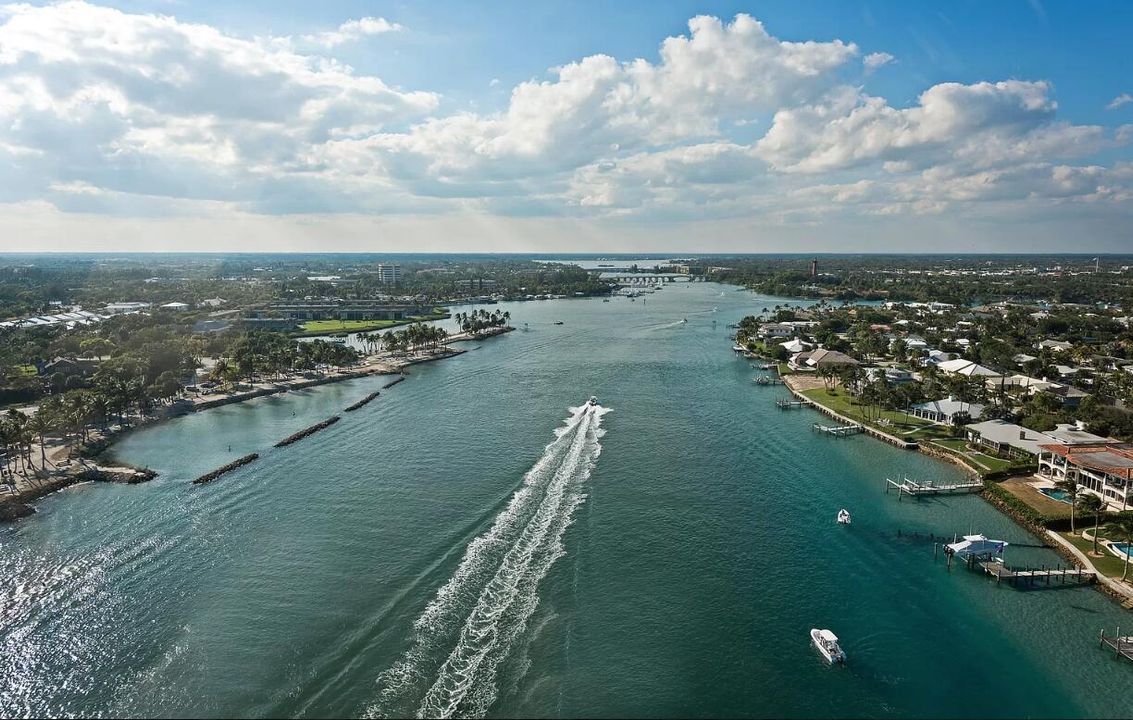 Под контрактом: $5,800 (2 спален, 2 ванн, 1851 Квадратных фут)