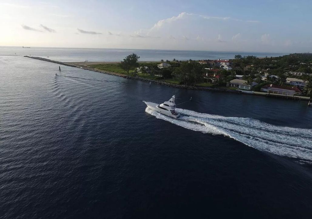 Под контрактом: $5,800 (2 спален, 2 ванн, 1851 Квадратных фут)