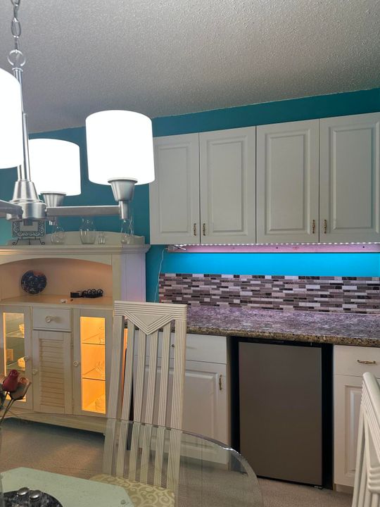 For Sale: $84,900 (2 beds, 1 baths, 819 Square Feet)