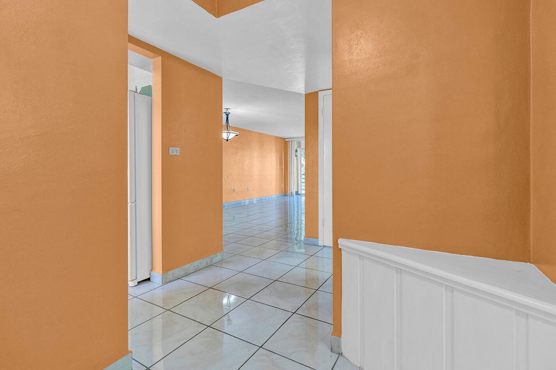 Под контрактом: $125,000 (1 спален, 1 ванн, 898 Квадратных фут)