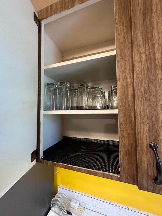 For Sale: $84,900 (2 beds, 1 baths, 819 Square Feet)