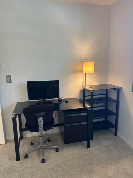 For Sale: $84,900 (2 beds, 1 baths, 819 Square Feet)