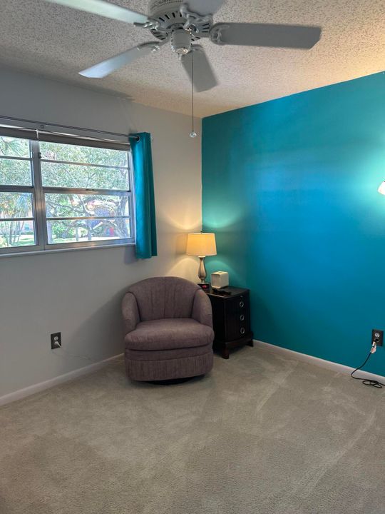 For Sale: $84,900 (2 beds, 1 baths, 819 Square Feet)