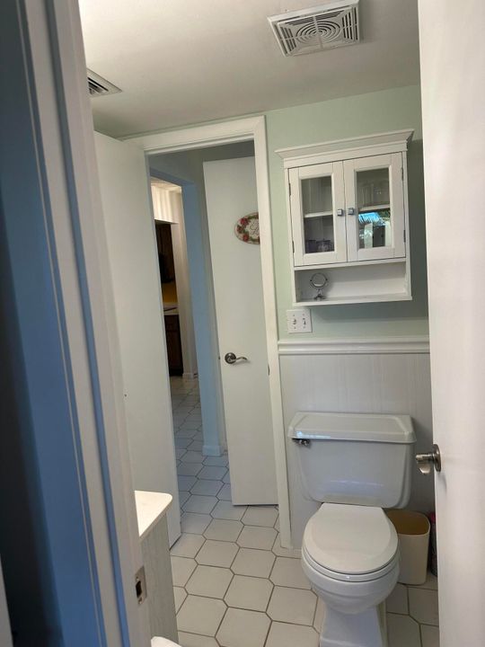 For Sale: $84,900 (2 beds, 1 baths, 819 Square Feet)