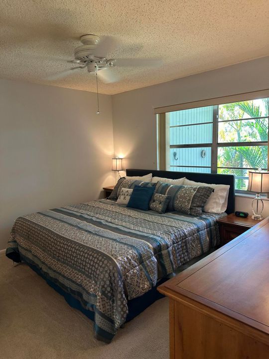 For Sale: $84,900 (2 beds, 1 baths, 819 Square Feet)