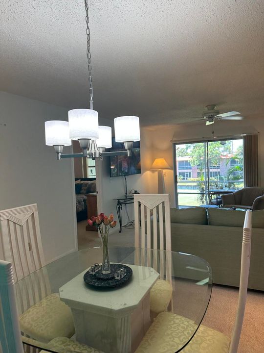 For Sale: $84,900 (2 beds, 1 baths, 819 Square Feet)