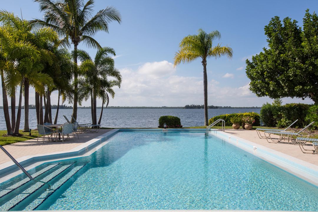 Active With Contract: $670,000 (2 beds, 2 baths, 1795 Square Feet)