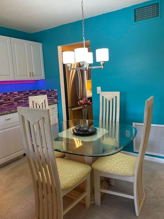 For Sale: $84,900 (2 beds, 1 baths, 819 Square Feet)