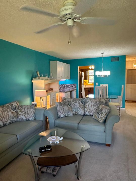 For Sale: $84,900 (2 beds, 1 baths, 819 Square Feet)