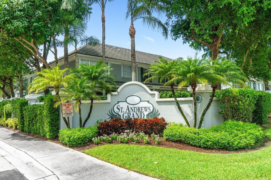 合同活跃: $3,900 (3 贝兹, 2 浴室, 1710 平方英尺)