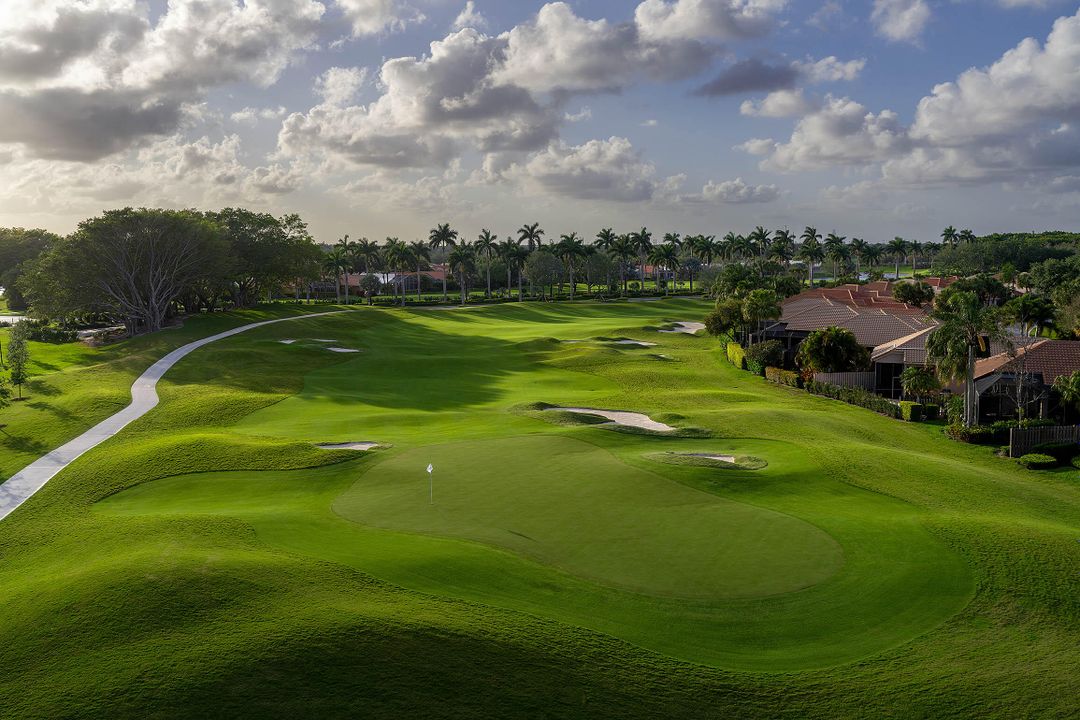 合同活跃: $299,000 (3 贝兹, 2 浴室, 1807 平方英尺)