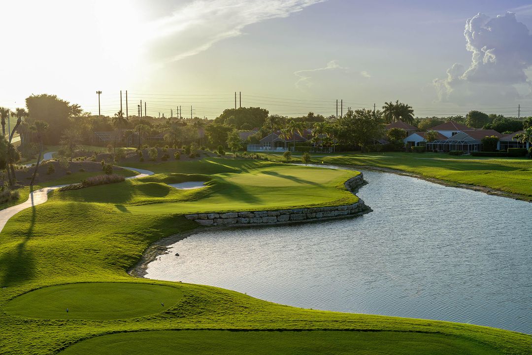 合同活跃: $299,000 (3 贝兹, 2 浴室, 1807 平方英尺)