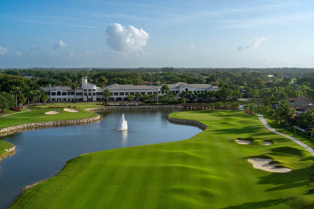 合同活跃: $299,000 (3 贝兹, 2 浴室, 1807 平方英尺)