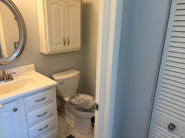 Под контрактом: $135,000 (2 спален, 1 ванн, 880 Квадратных фут)