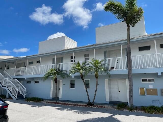 合同活跃: $2,000 (1 贝兹, 1 浴室, 630 平方英尺)