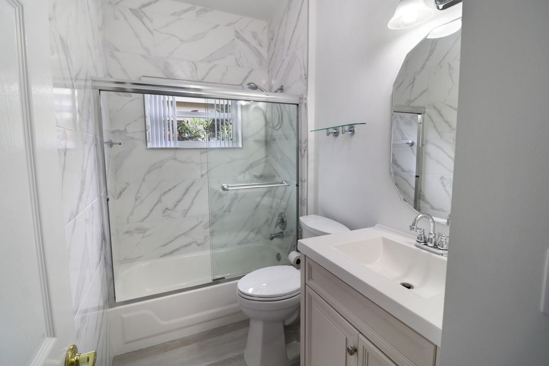 合同活跃: $899,999 (4 贝兹, 3 浴室, 2346 平方英尺)