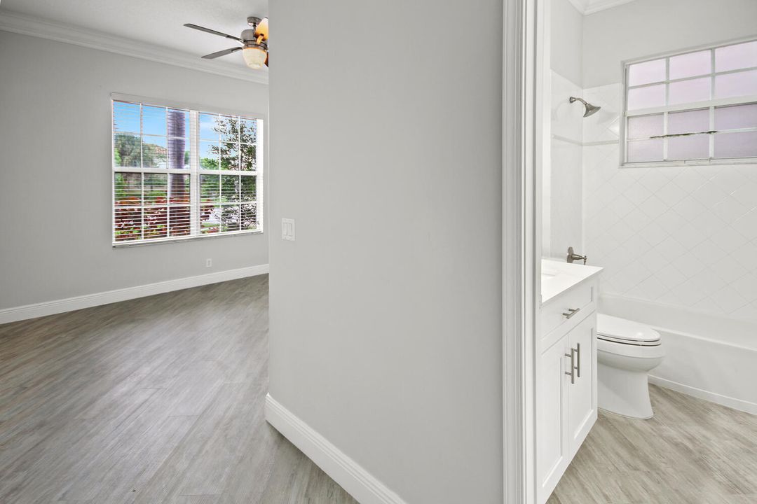 合同活跃: $5,250 (5 贝兹, 4 浴室, 3958 平方英尺)