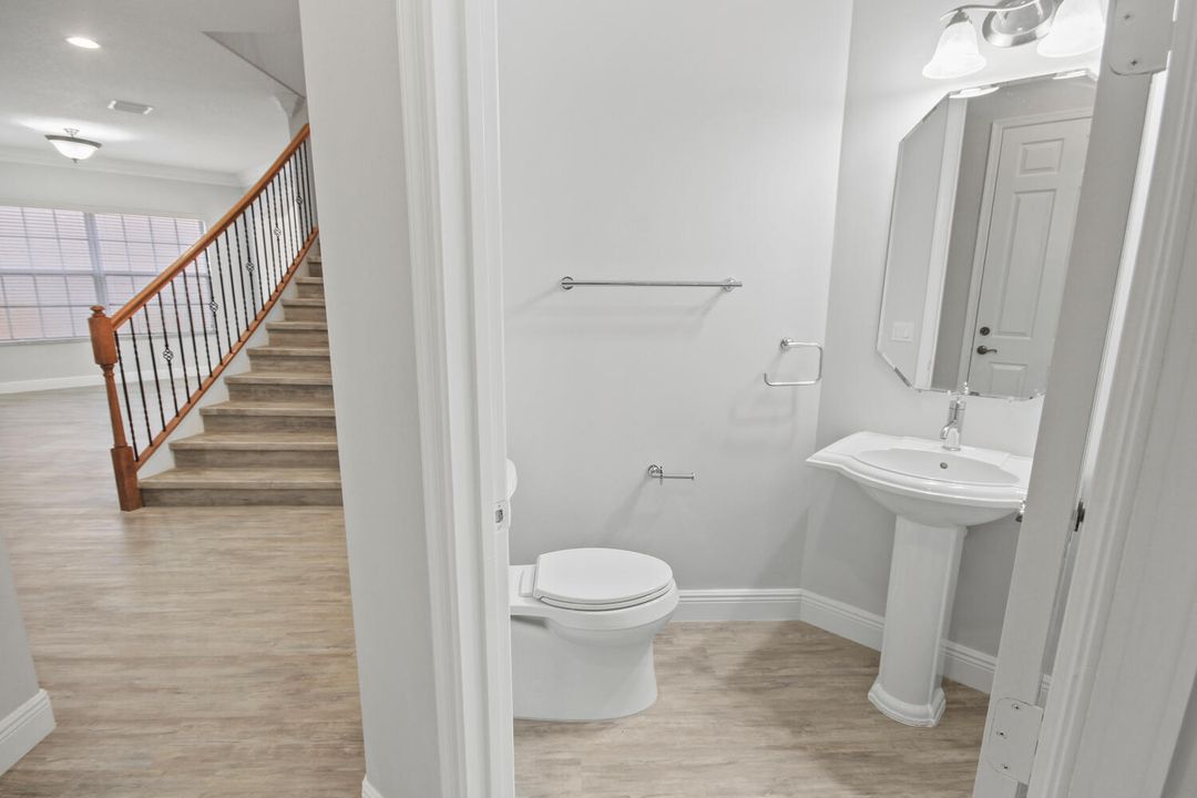 合同活跃: $5,250 (5 贝兹, 4 浴室, 3958 平方英尺)