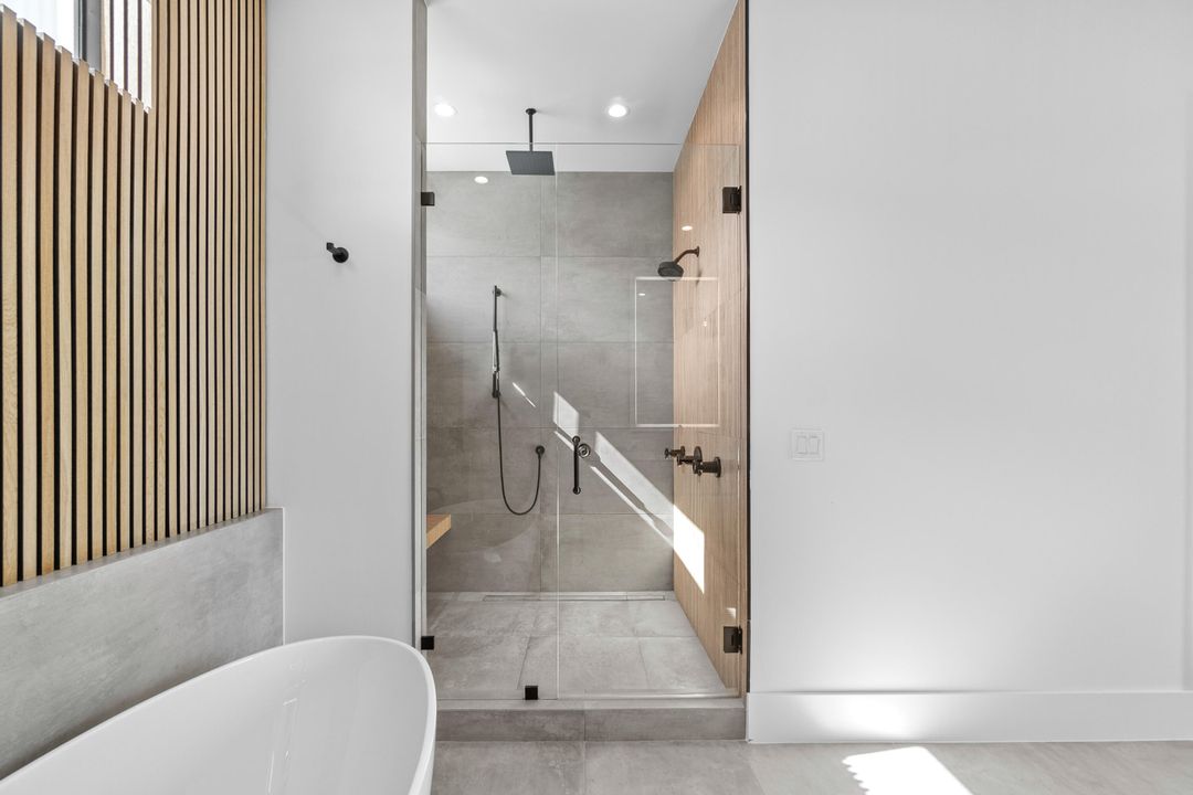 For Sale: $9,992,000 (5 beds, 5 baths, 4550 Square Feet)