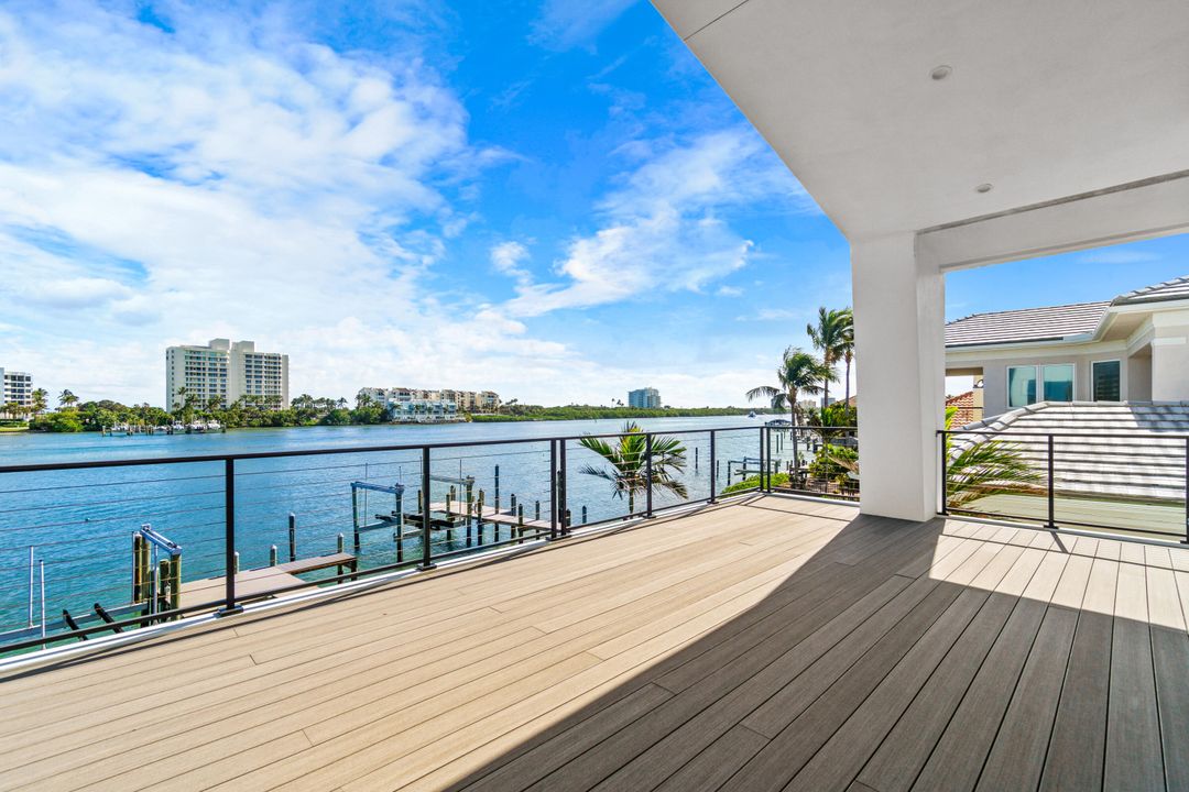 For Sale: $9,992,000 (5 beds, 5 baths, 4550 Square Feet)