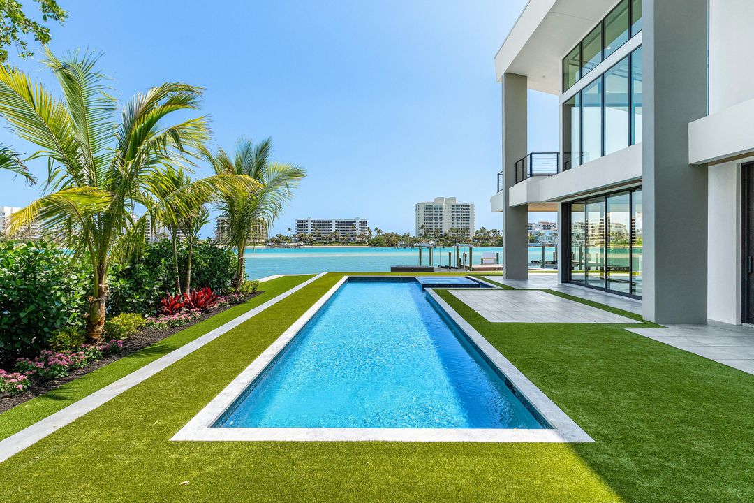 For Sale: $9,992,000 (5 beds, 5 baths, 4550 Square Feet)