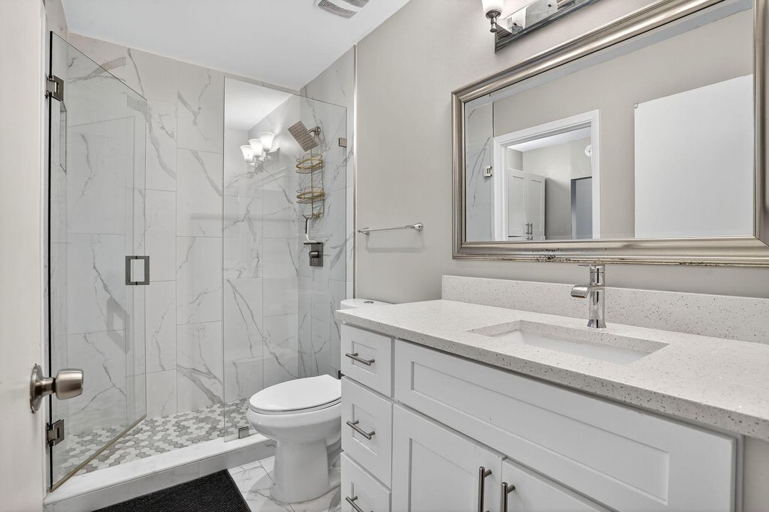 Active With Contract: $279,000 (2 beds, 1 baths, 978 Square Feet)