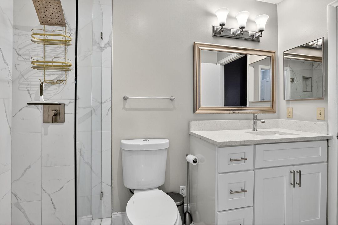 Active With Contract: $279,000 (2 beds, 1 baths, 978 Square Feet)