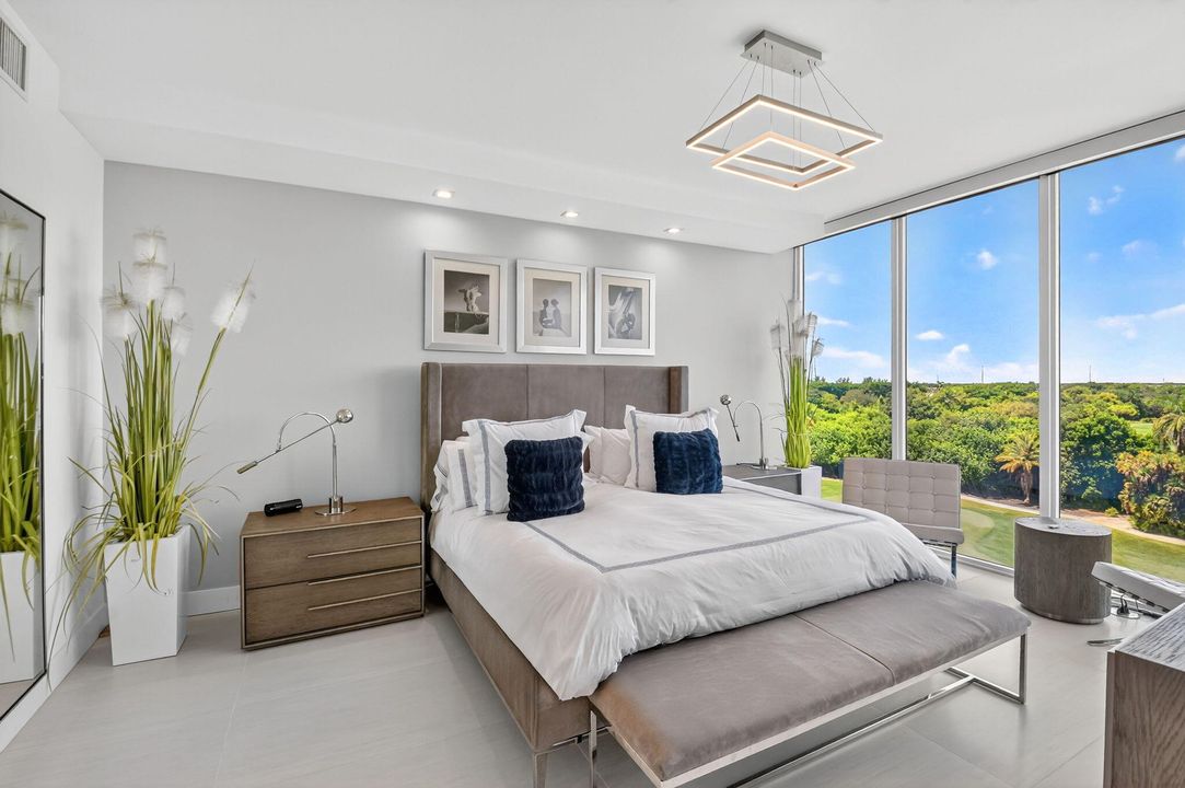 For Sale: $7,995,000 (4 beds, 6 baths, 4096 Square Feet)