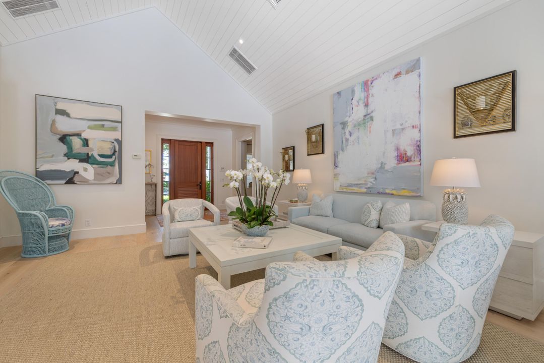 Active With Contract: $2,750,000 (3 beds, 4 baths, 2659 Square Feet)