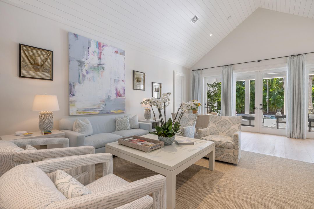 Active With Contract: $2,750,000 (3 beds, 4 baths, 2659 Square Feet)
