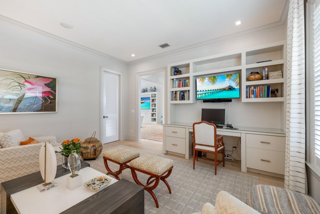 Active With Contract: $2,750,000 (3 beds, 4 baths, 2659 Square Feet)