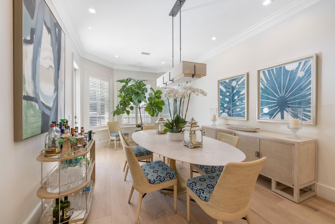 Active With Contract: $2,750,000 (3 beds, 4 baths, 2659 Square Feet)