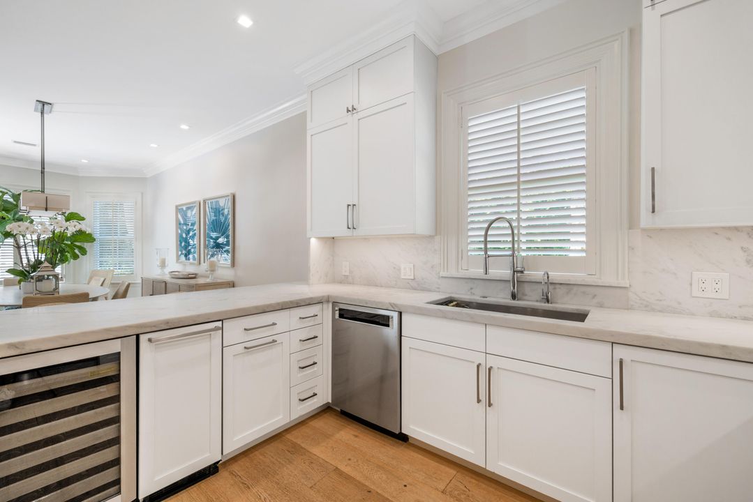 Active With Contract: $2,750,000 (3 beds, 4 baths, 2659 Square Feet)