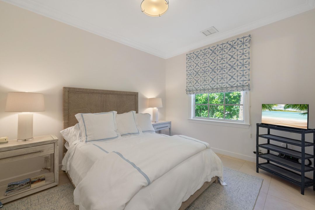 Active With Contract: $2,750,000 (3 beds, 4 baths, 2659 Square Feet)