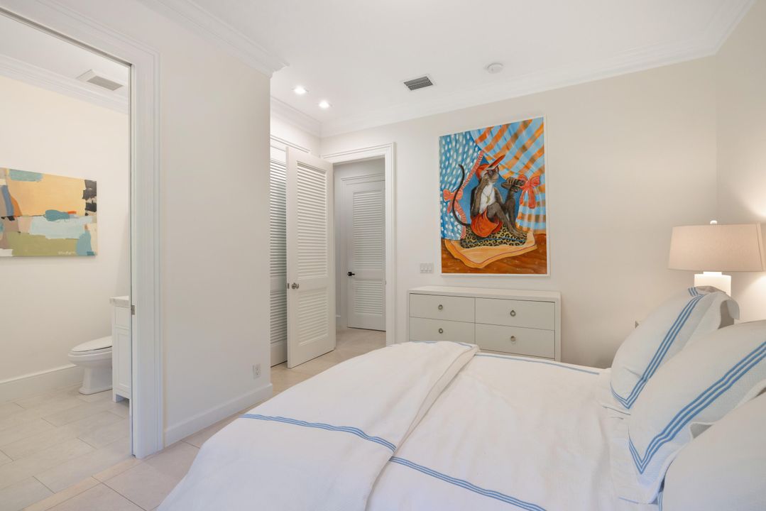 Active With Contract: $2,750,000 (3 beds, 4 baths, 2659 Square Feet)