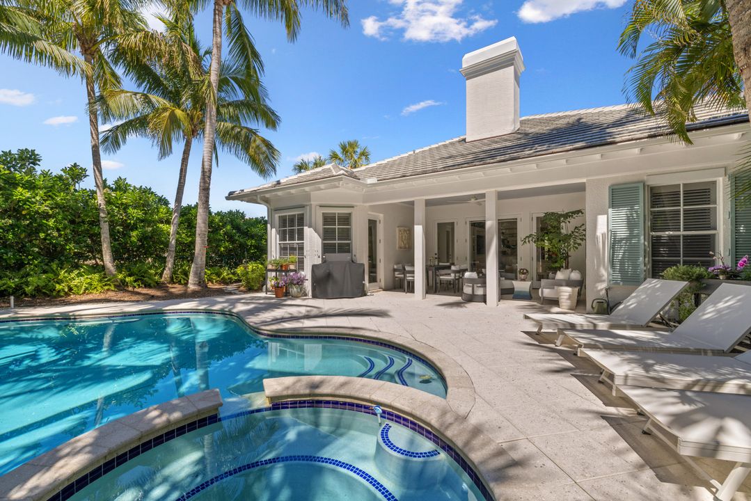 Active With Contract: $2,750,000 (3 beds, 4 baths, 2659 Square Feet)