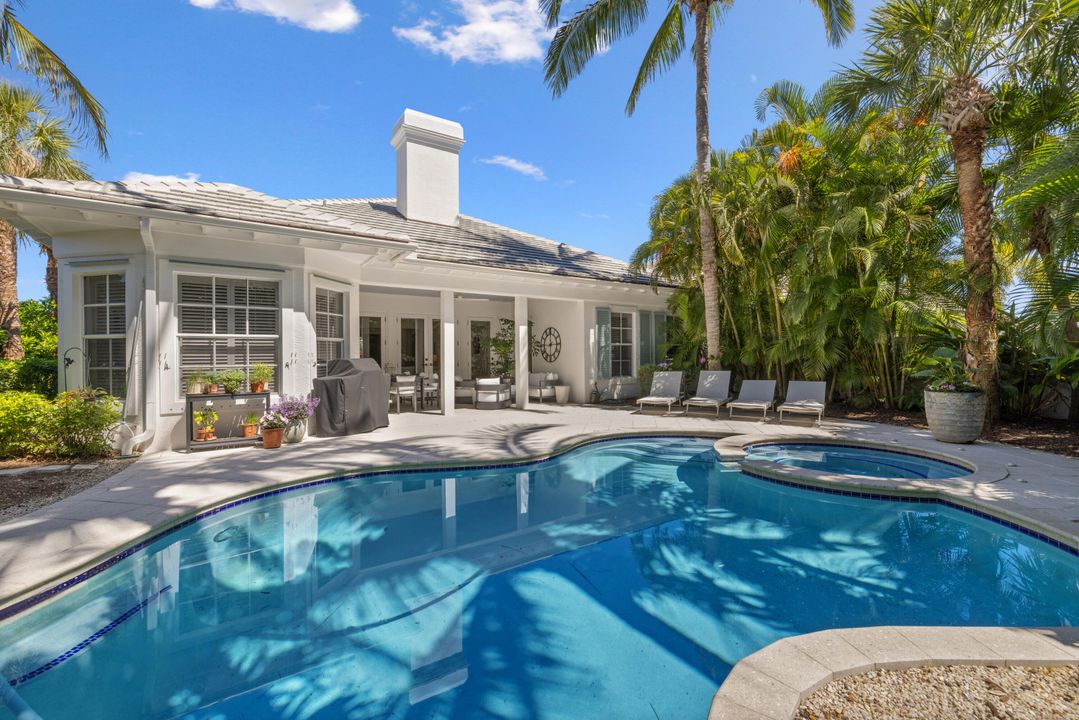 Active With Contract: $2,750,000 (3 beds, 4 baths, 2659 Square Feet)