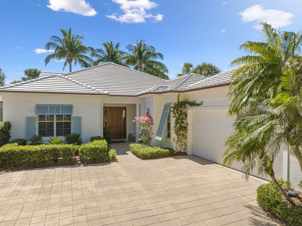 Active With Contract: $2,750,000 (3 beds, 4 baths, 2659 Square Feet)