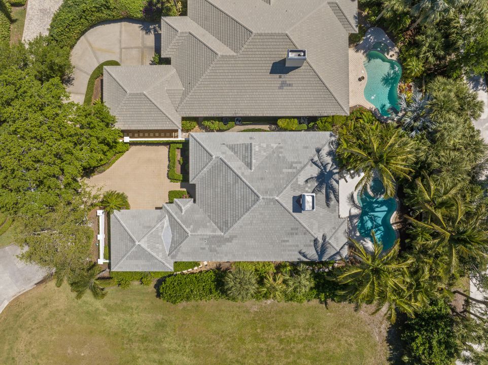 Active With Contract: $2,750,000 (3 beds, 4 baths, 2659 Square Feet)