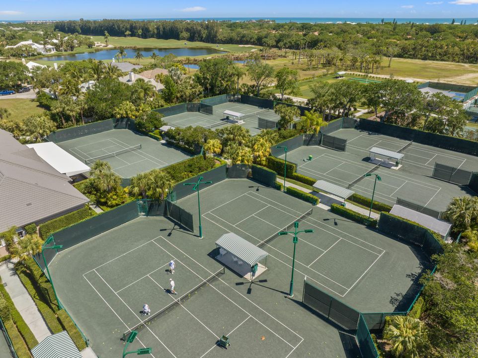 Active With Contract: $2,750,000 (3 beds, 4 baths, 2659 Square Feet)