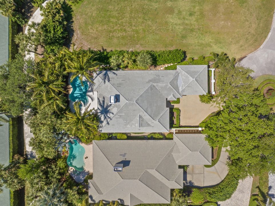 Active With Contract: $2,750,000 (3 beds, 4 baths, 2659 Square Feet)