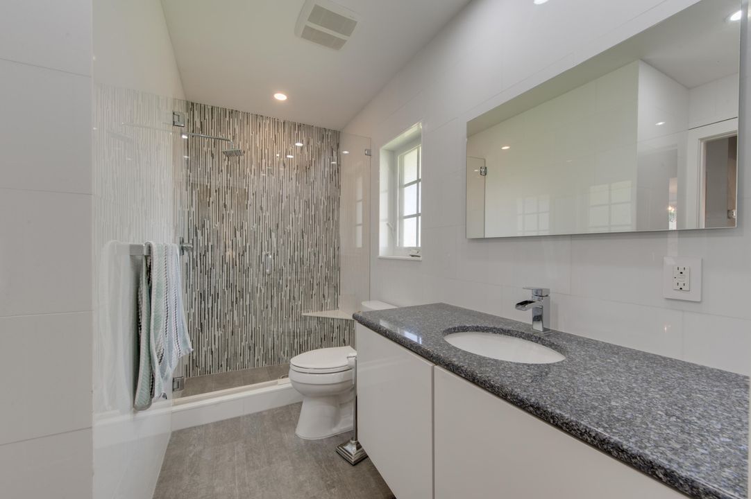 Под контрактом: $15,000 (3 спален, 2 ванн, 1505 Квадратных фут)