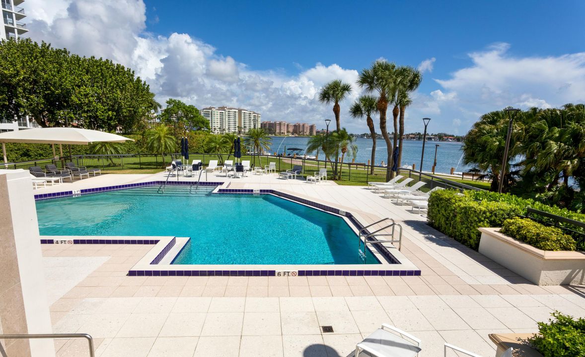 Active With Contract: $1,855,000 (3 beds, 2 baths, 2580 Square Feet)